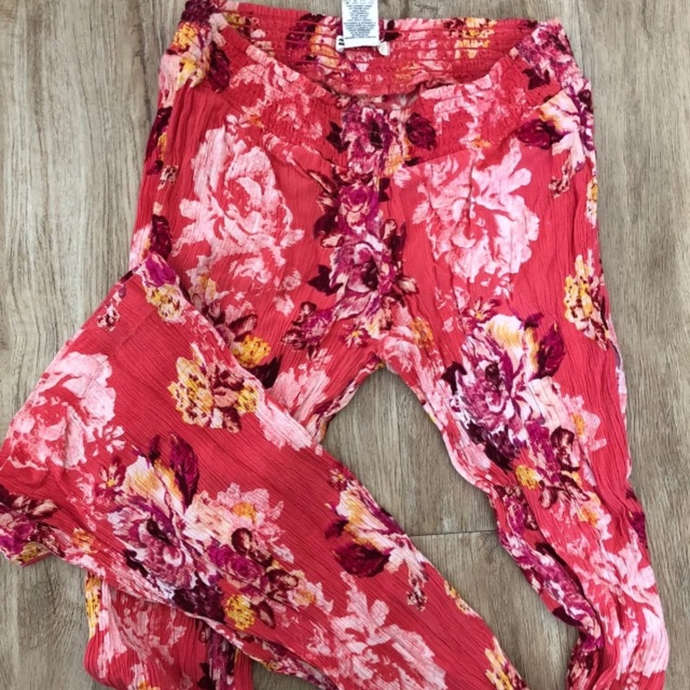Billabong floral beach pants size small